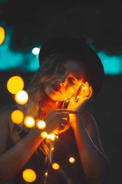 dating girls online