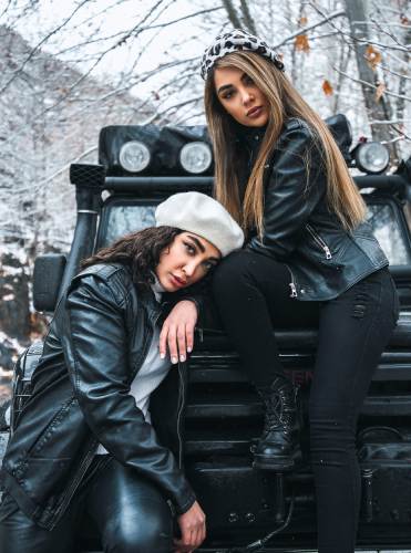 beautiful women online