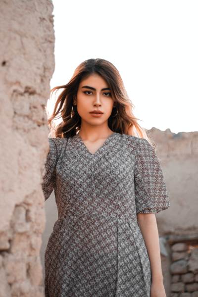 women dating